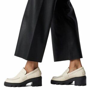 SOREL Joan Now City Penny Loafer Size 9 Lug Sole Croc Leather Chalk Black NEW